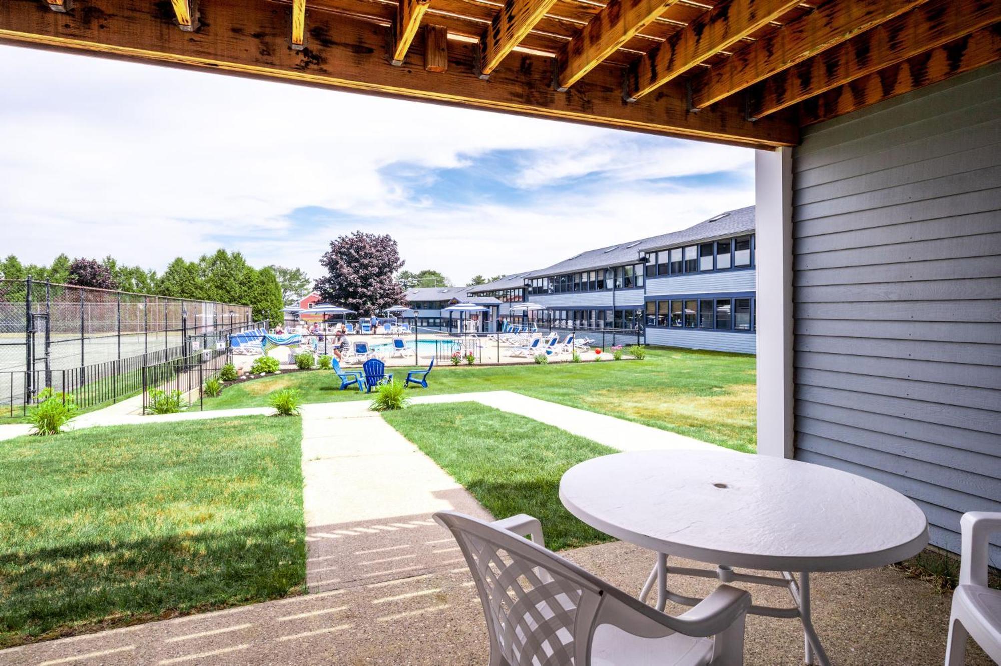Nautical Mile Resort Уэллс Экстерьер фото