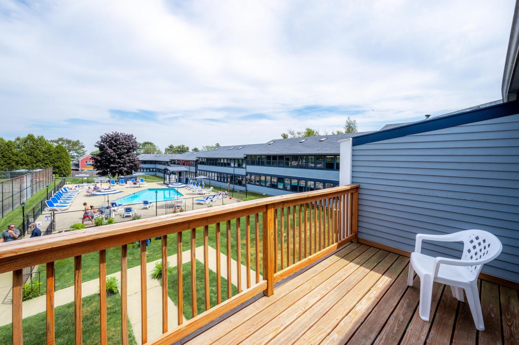 Nautical Mile Resort Уэллс Экстерьер фото