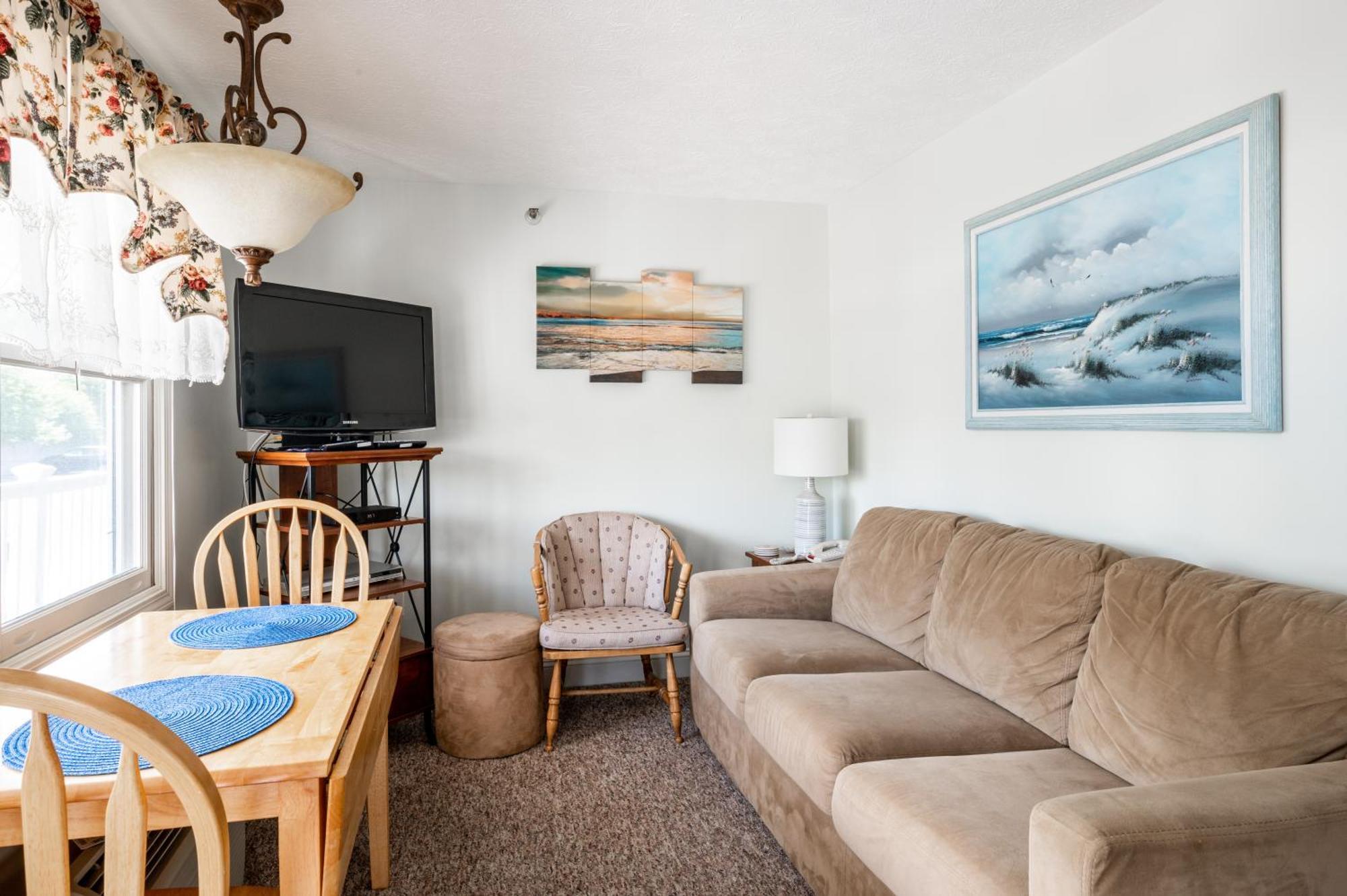 Nautical Mile Resort Уэллс Экстерьер фото